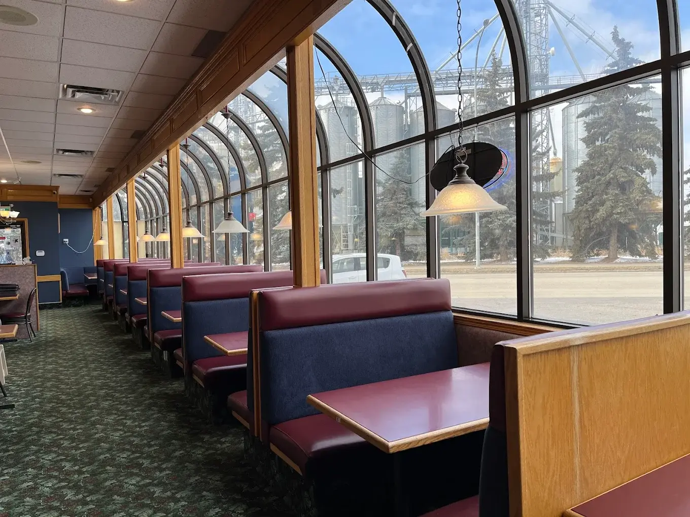 Experience homestyle Canadian cuisine at Mountain View Family Restaurant in Innisfail